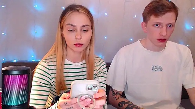 juliaanddima online show from October 11, 9:27 pm