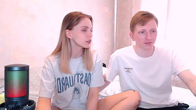 juliaanddima online show from June 5, 6:29 am