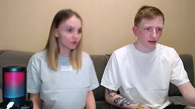 juliaanddima online show from May 2, 10:04 pm