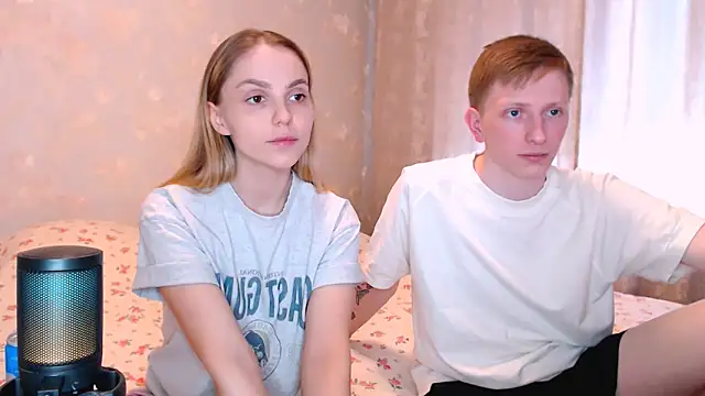 juliaanddima online show from May 15, 9:18 am