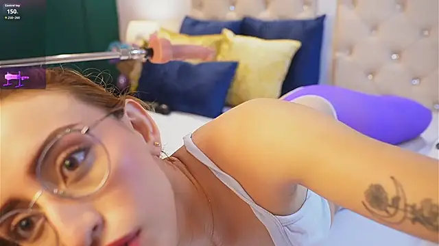 caroline adams  online show from April 1, 1:51 am