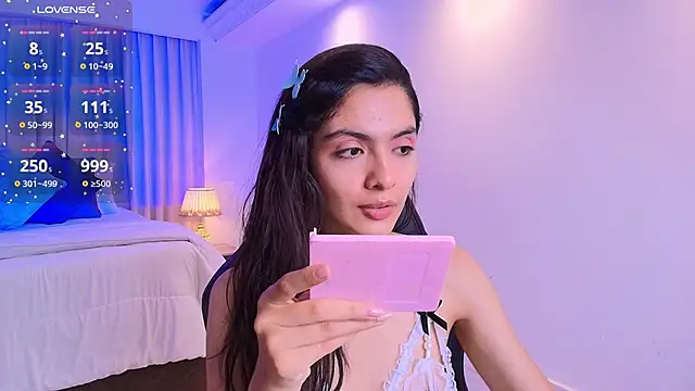 Snapshot of miiaa_evans chatting on March 21, 3:33 am miiaa evans online show from March 21, 3:33 am