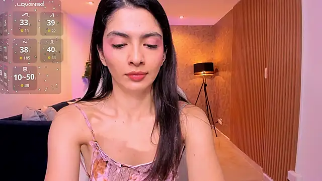 Snapshot of miiaa_evans chatting on October 3, 11:12 am miiaa evans online show from October 3, 11:12 am
