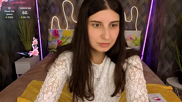 Linda EX online show from April 2, 12:23 pm