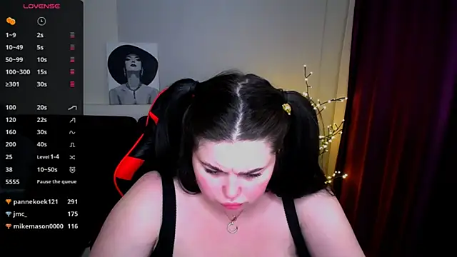 Emily Mo online show from February 8, 12:39 pm