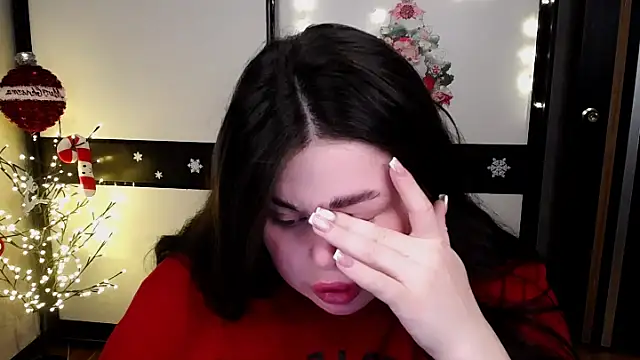 Snapshot of Emily_Mo chatting on December 3, 7:08 am Emily Mo online show from December 3, 7:08 am