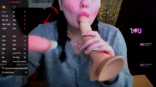 Emily Mo online show from February 9, 9:58 am