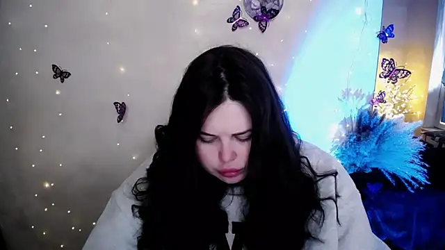 Emily Mo online show from February 5, 7:15 am