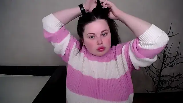 Emily Mo online show from May 1, 6:29 am