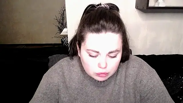 Snapshot of Emily_Mo chatting on October 25, 5:39 am Emily Mo online show from October 25, 5:39 am