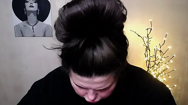 Emily Mo online show from October 3, 5:42 am