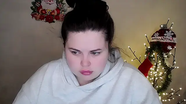 Emily Mo online show from December 17, 6:51 am