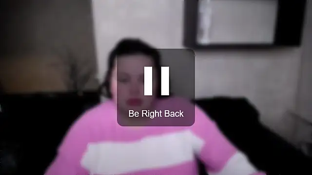 Snapshot of Emily_Mo chatting on November 7, 6:29 am Emily Mo online show from November 7, 6:29 am