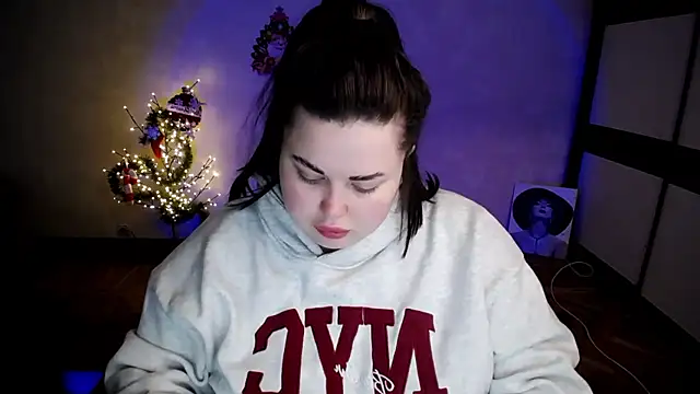 Emily Mo online show from January 14, 6:50 am