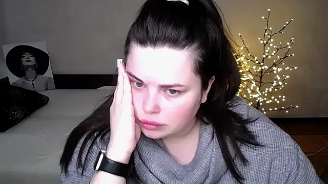 Emily Mo online show from April 1, 5:53 am