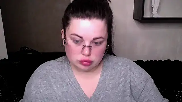 Emily Mo online show from October 8, 5:42 am