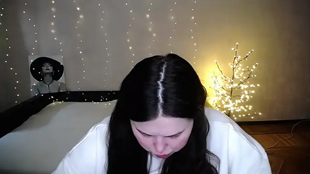 Emily Mo online show from March 25, 6:57 am