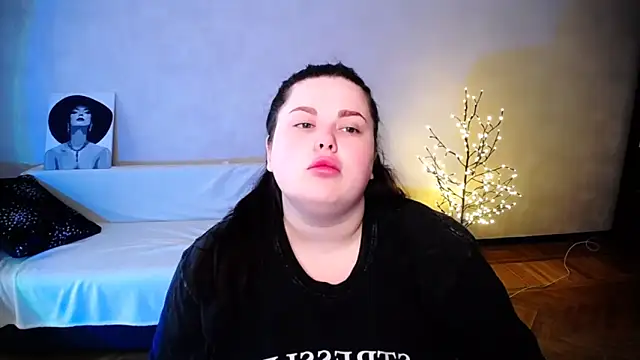 Emily Mo online show from June 3, 5:41 am