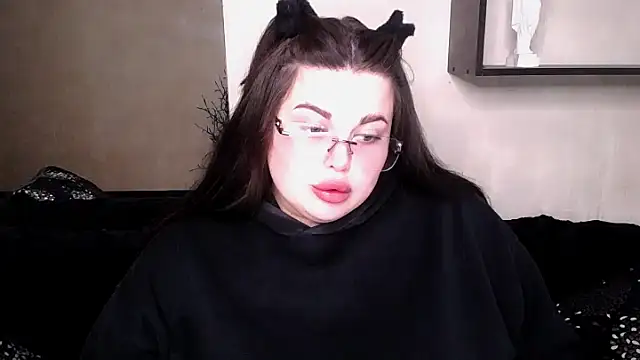 Emily Mo online show from October 7, 6:03 am
