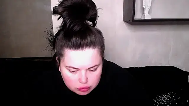 Emily Mo online show from October 13, 5:20 am