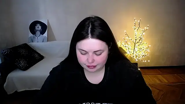Emily Mo online show from May 22, 5:38 am
