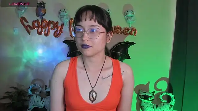 shantalc3rezo online show from October 17, 8:10 pm