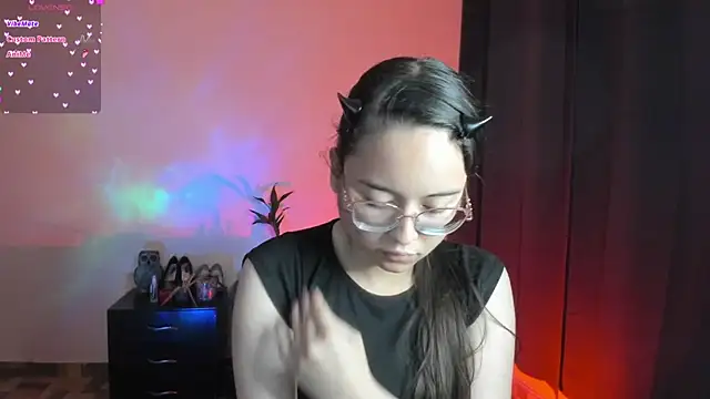 shantalc3rezo online show from December 5, 8:06 pm