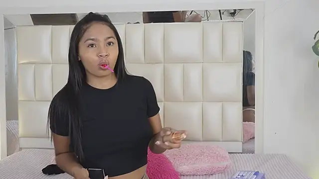 Snapshot of Anais_aradia chatting on March 11, 5:35 am Anais aradia online show from March 11, 5:35 am