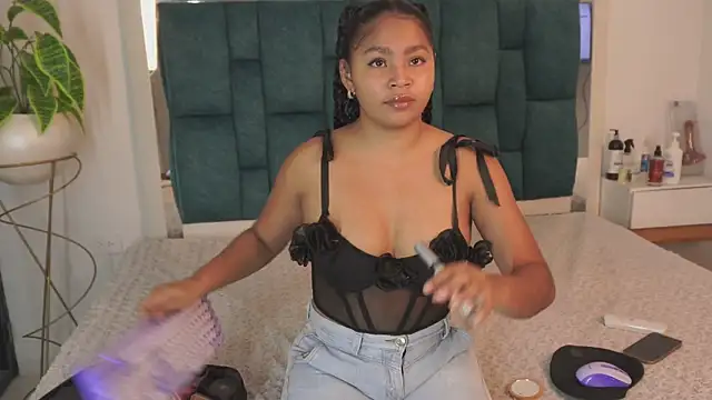 Anais aradia online show from May 23, 2:32 am