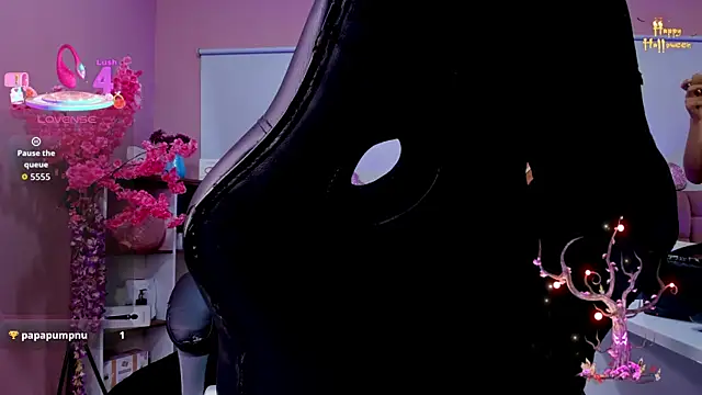 mia thompsonn  online show from November 15, 3:49 pm