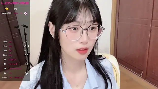 4uoki online show from January 27, 6:09 pm