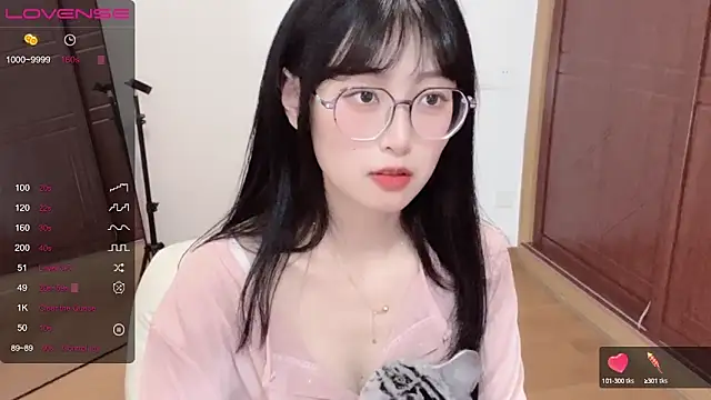 4uoki online show from January 26, 6:37 pm
