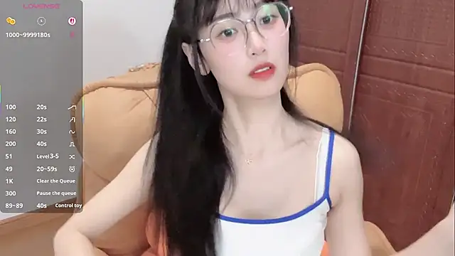 4uoki online show from July 4, 4:11 pm