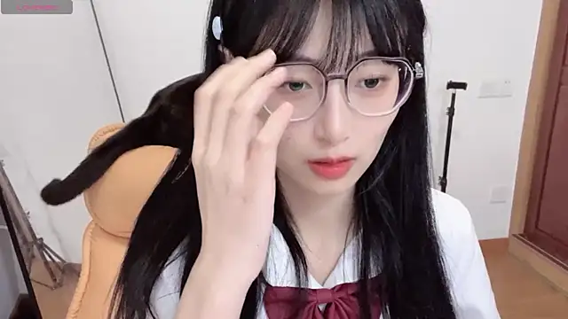 4uoki online show from September 21, 2:22 pm