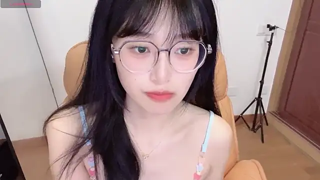 4uoki online show from September 27, 3:07 pm