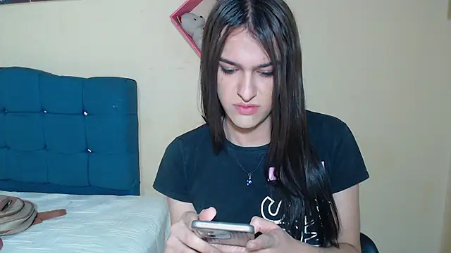 Snapshot of sweet1Girl chatting on December 14, 12:06 am sweet1Girl online show from December 14, 12:06 am