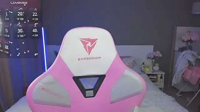 Katie Cooper  online show from December 14, 8:29 pm