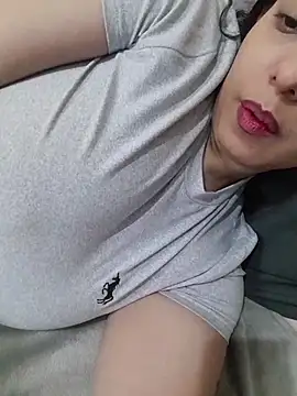 DianiQueenn online show from March 25, 4:01 am