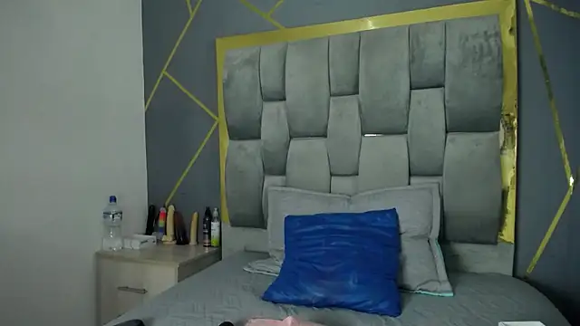 Veronny P online show from February 18, 1:44 pm