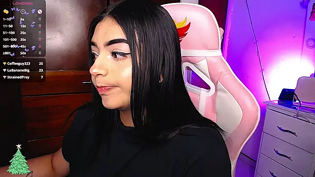 Snapshot of eva_six chatting on January 6, 10:58 pm eva six online show from January 6, 10:58 pm