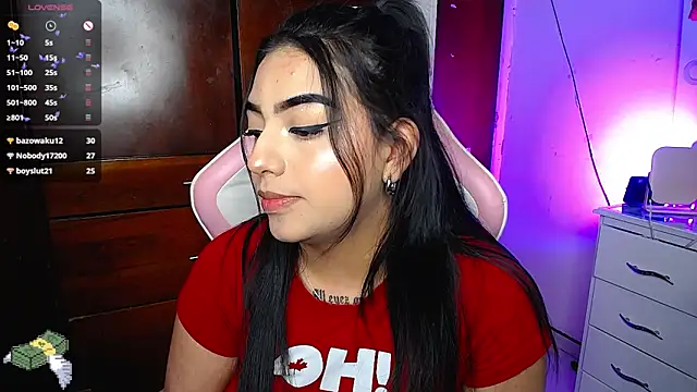 Snapshot of eva_six chatting on December 11, 11:21 pm eva six online show from December 11, 11:21 pm