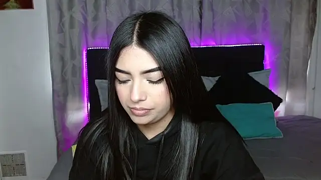 Snapshot of eva_six chatting on October 5, 5:25 pm eva six online show from October 5, 5:25 pm