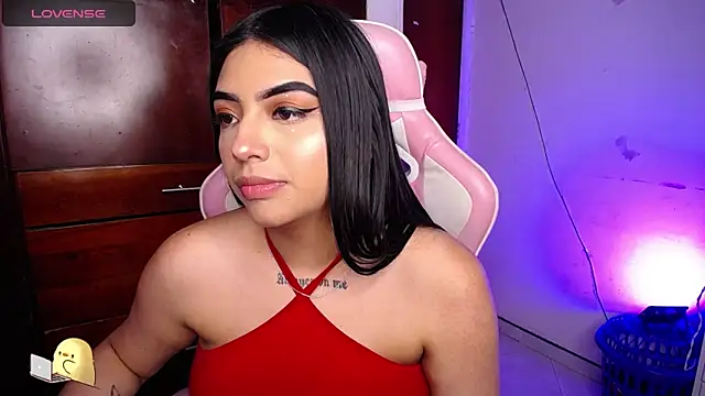 Snapshot of eva_six chatting on November 15, 7:07 pm eva six online show from November 15, 7:07 pm