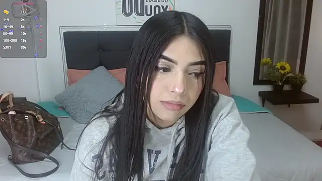 Snapshot of eva_six chatting on October 8, 7:25 pm eva six online show from October 8, 7:25 pm