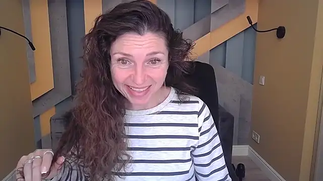 EllaLong online show from November 2, 12:32 pm