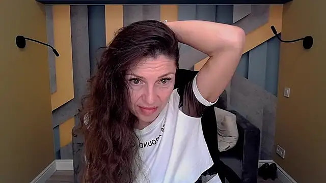 EllaLong online show from September 10, 11:31 am