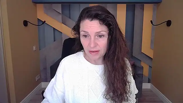 EllaLong online show from February 4, 12:33 pm