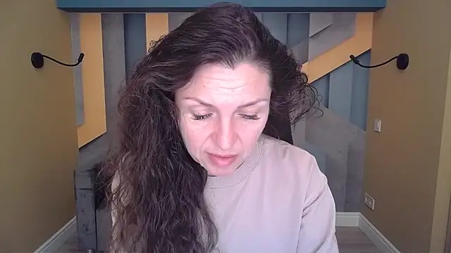 EllaLong online show from March 7, 12:21 pm