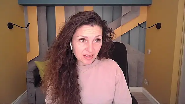 EllaLong online show from March 11, 12:32 pm