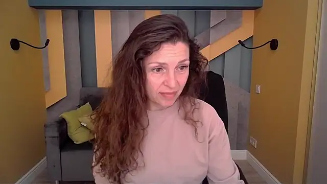 EllaLong online show from April 1, 11:33 am